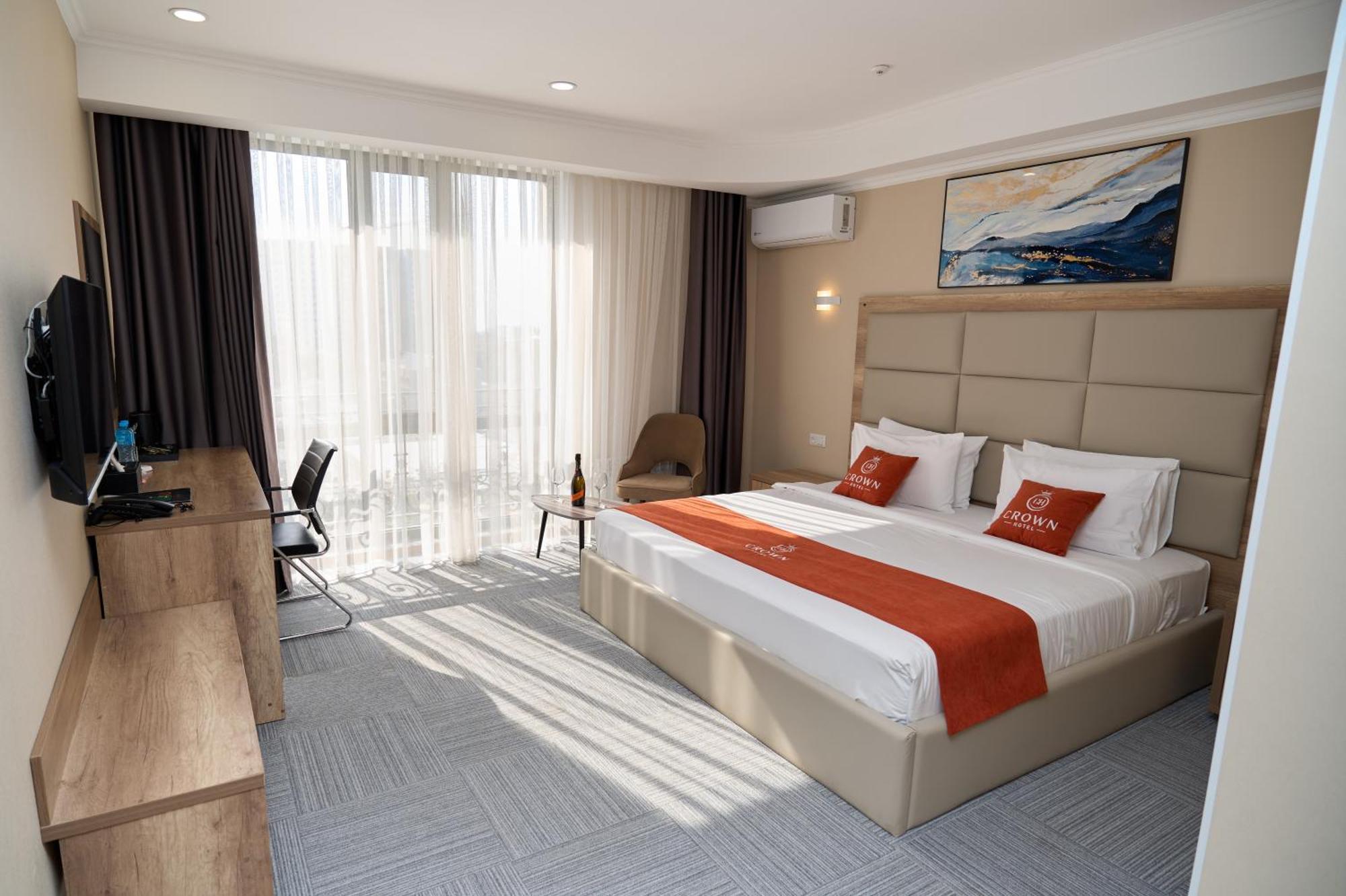 Crown Hotel 比什凯克 外观 照片