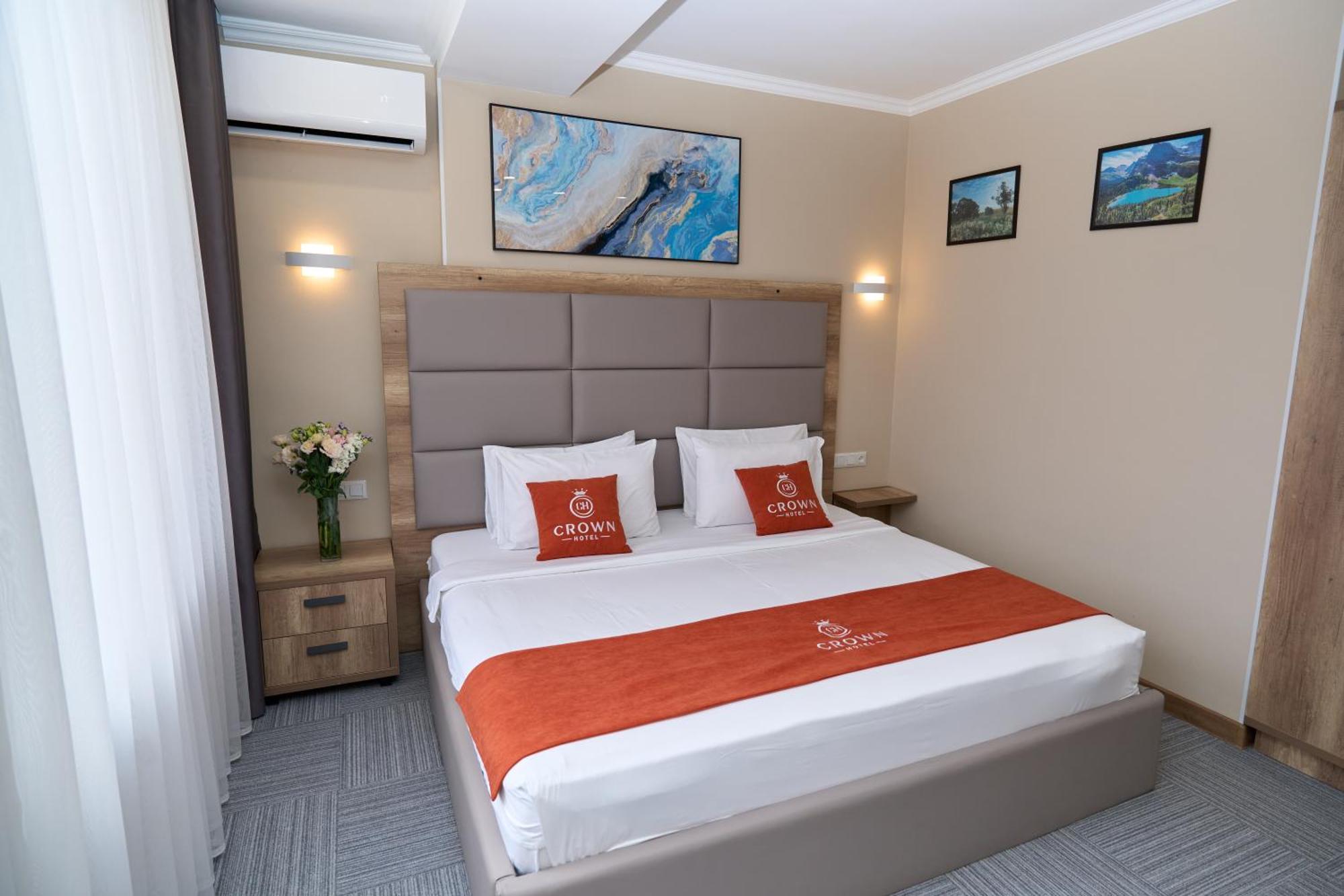 Crown Hotel 比什凯克 外观 照片