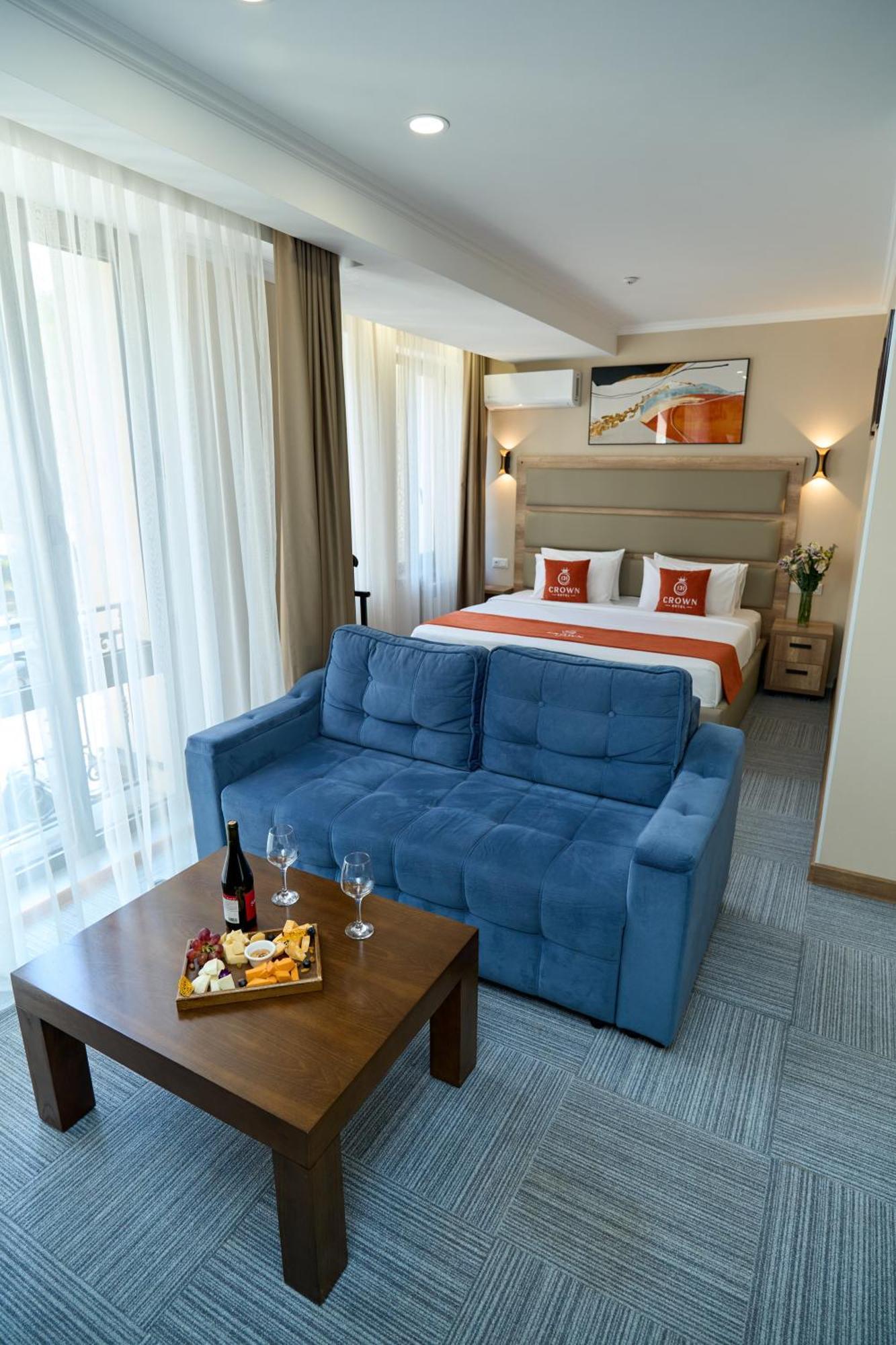Crown Hotel 比什凯克 外观 照片