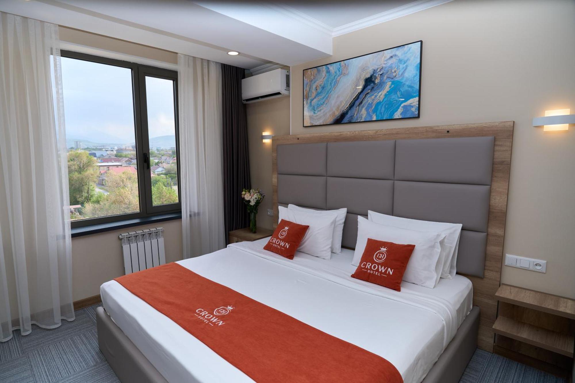 Crown Hotel 比什凯克 外观 照片