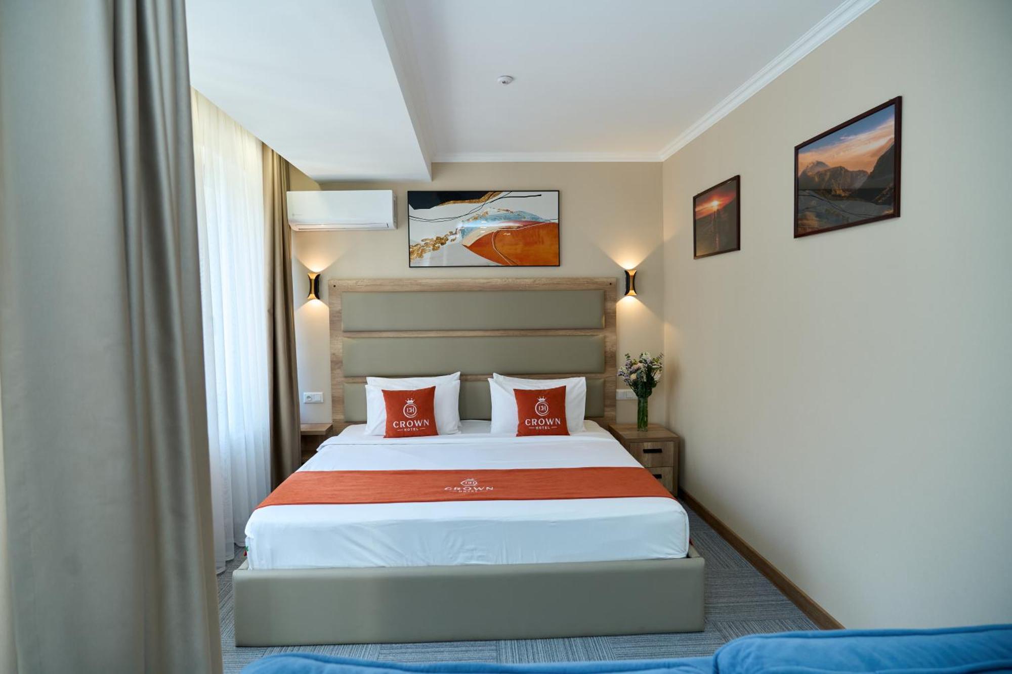 Crown Hotel 比什凯克 外观 照片