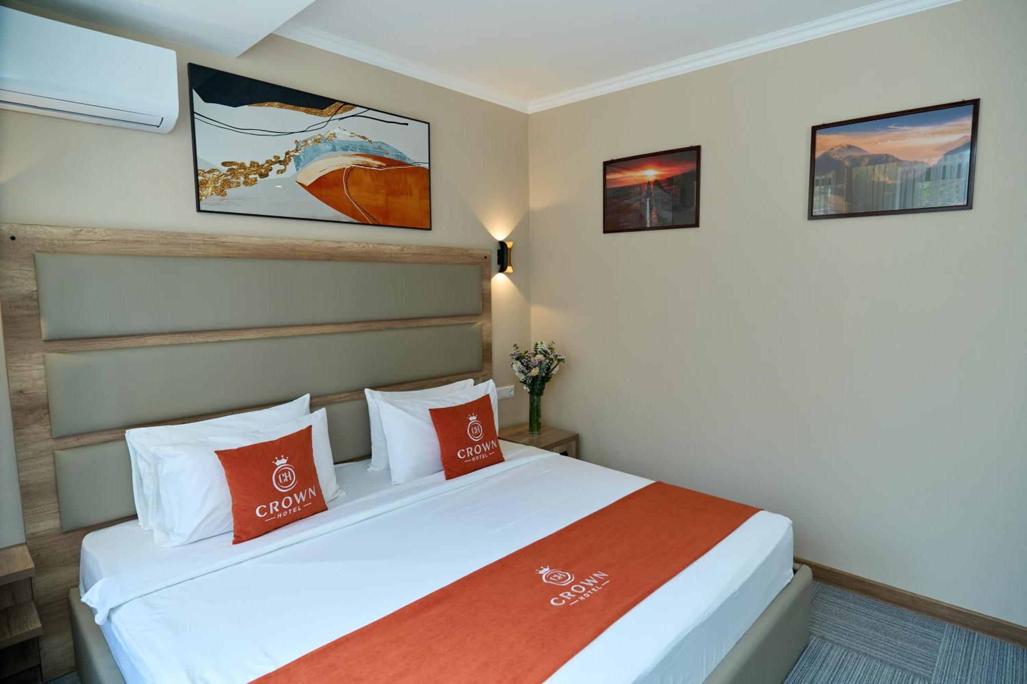 Crown Hotel 比什凯克 外观 照片