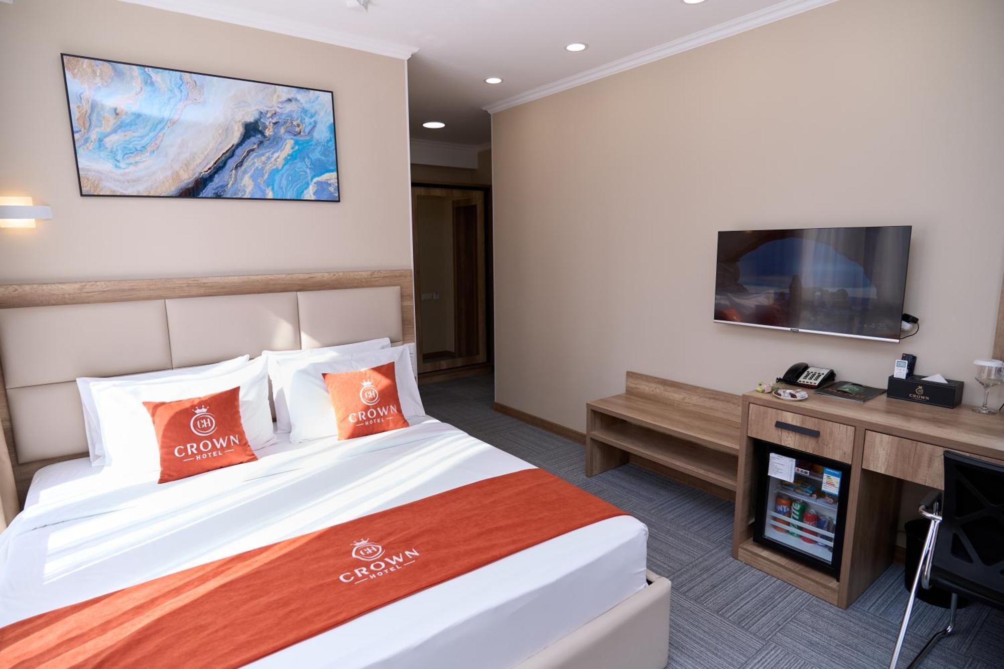 Crown Hotel 比什凯克 外观 照片