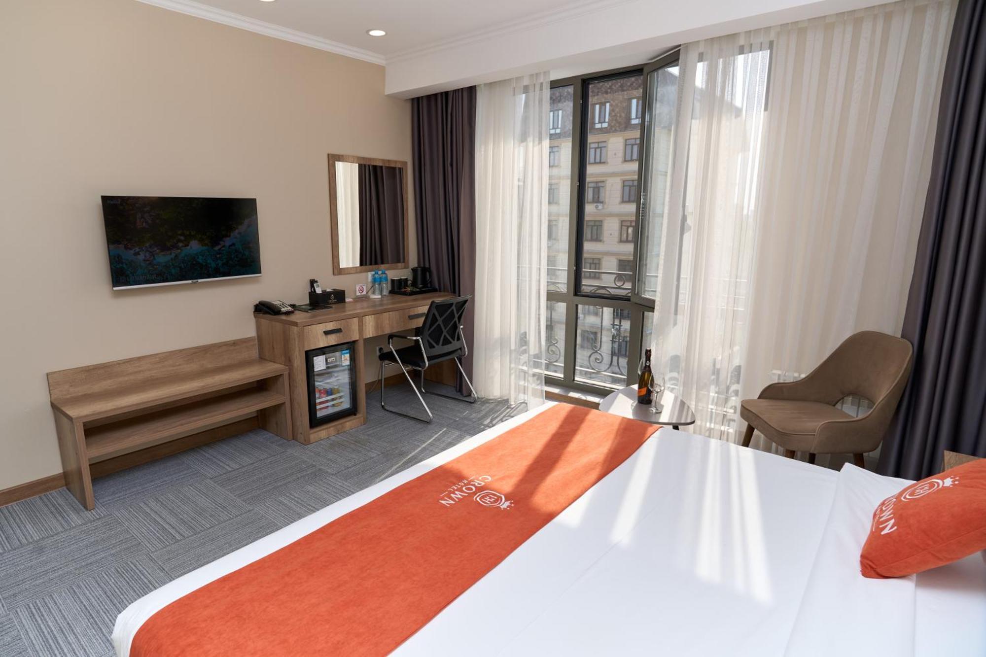 Crown Hotel 比什凯克 外观 照片