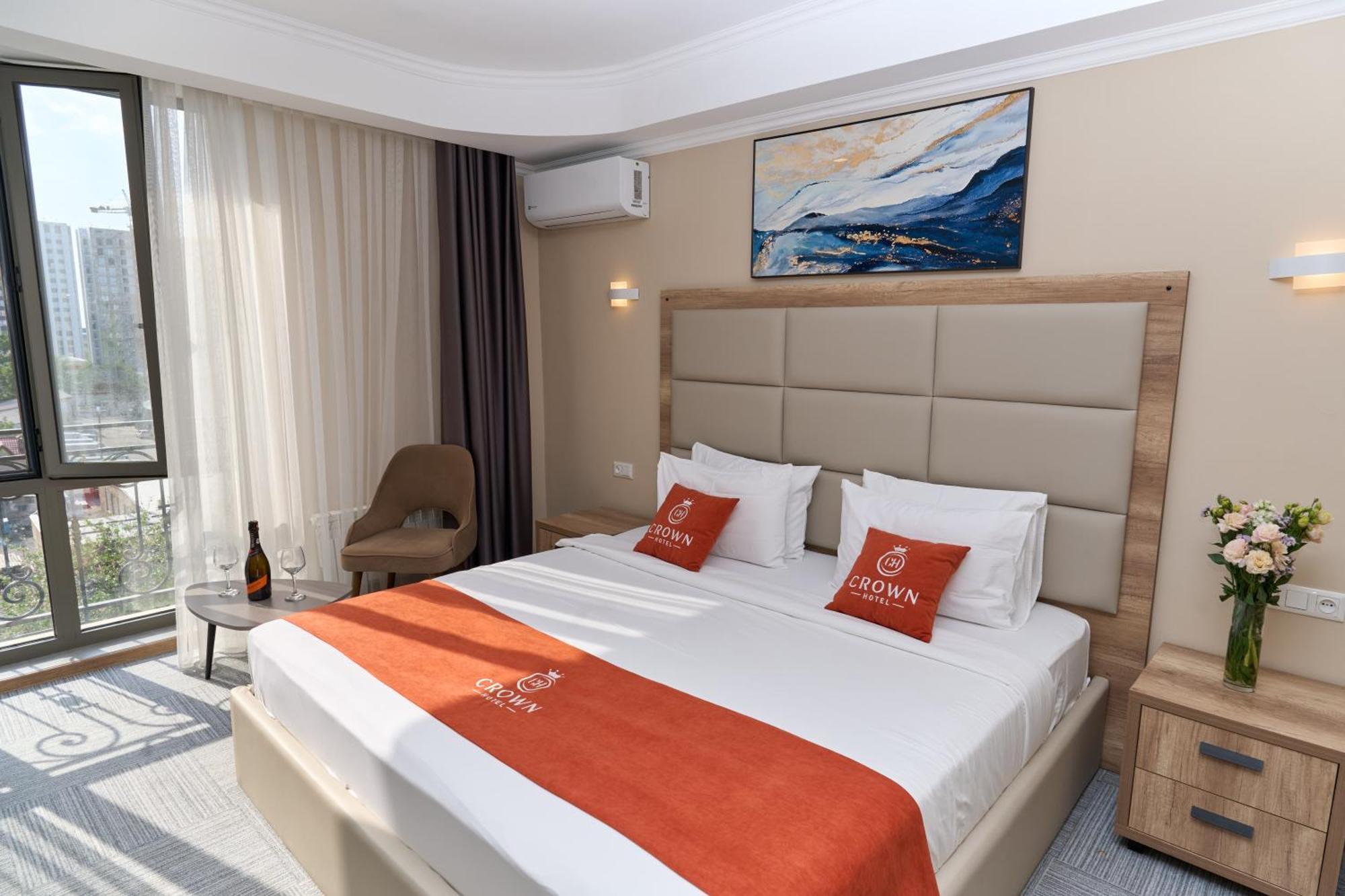 Crown Hotel 比什凯克 外观 照片